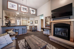 Lovely Mountain Adventure Zephyr Mountain Lodge Condo with Ski Storage condo